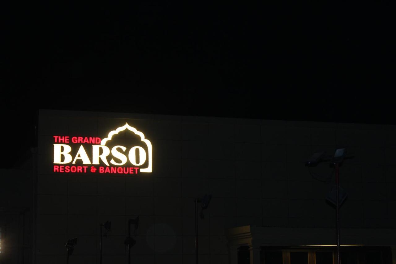 ホテル The Grand Barso バラトプル エクステリア 写真